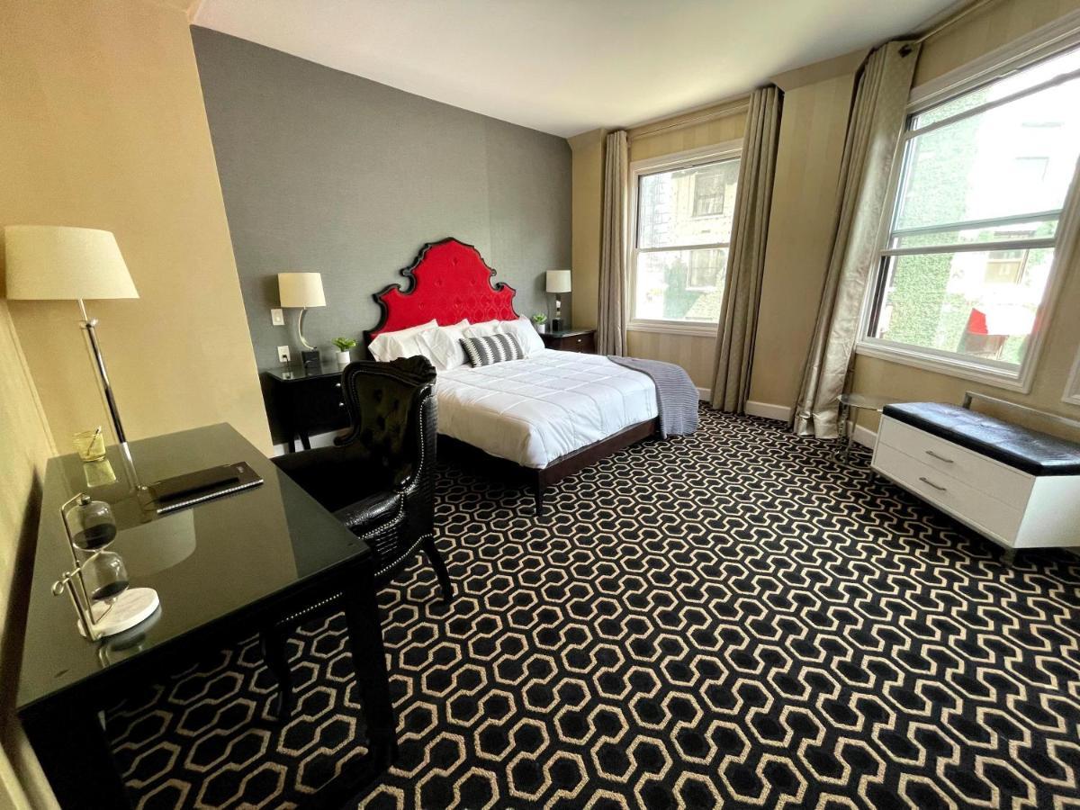 Trinity By Luxurban Hotel *